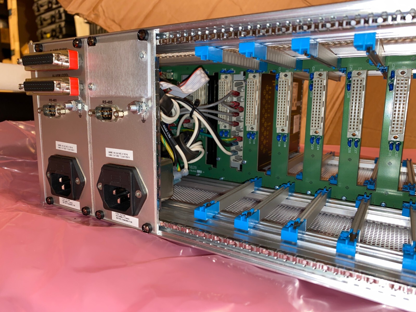 Cisco Scientific Atlanta Galaxy Modular Rack w/ 2 AC-DC Converter Power-One 24V