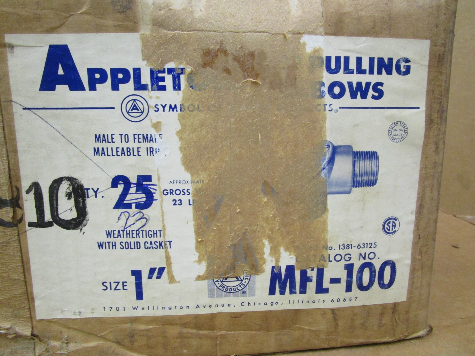 New Open Box of 23 Pieces Appleton 90 Degree Pulling Elbows MFL-100 51522LR
