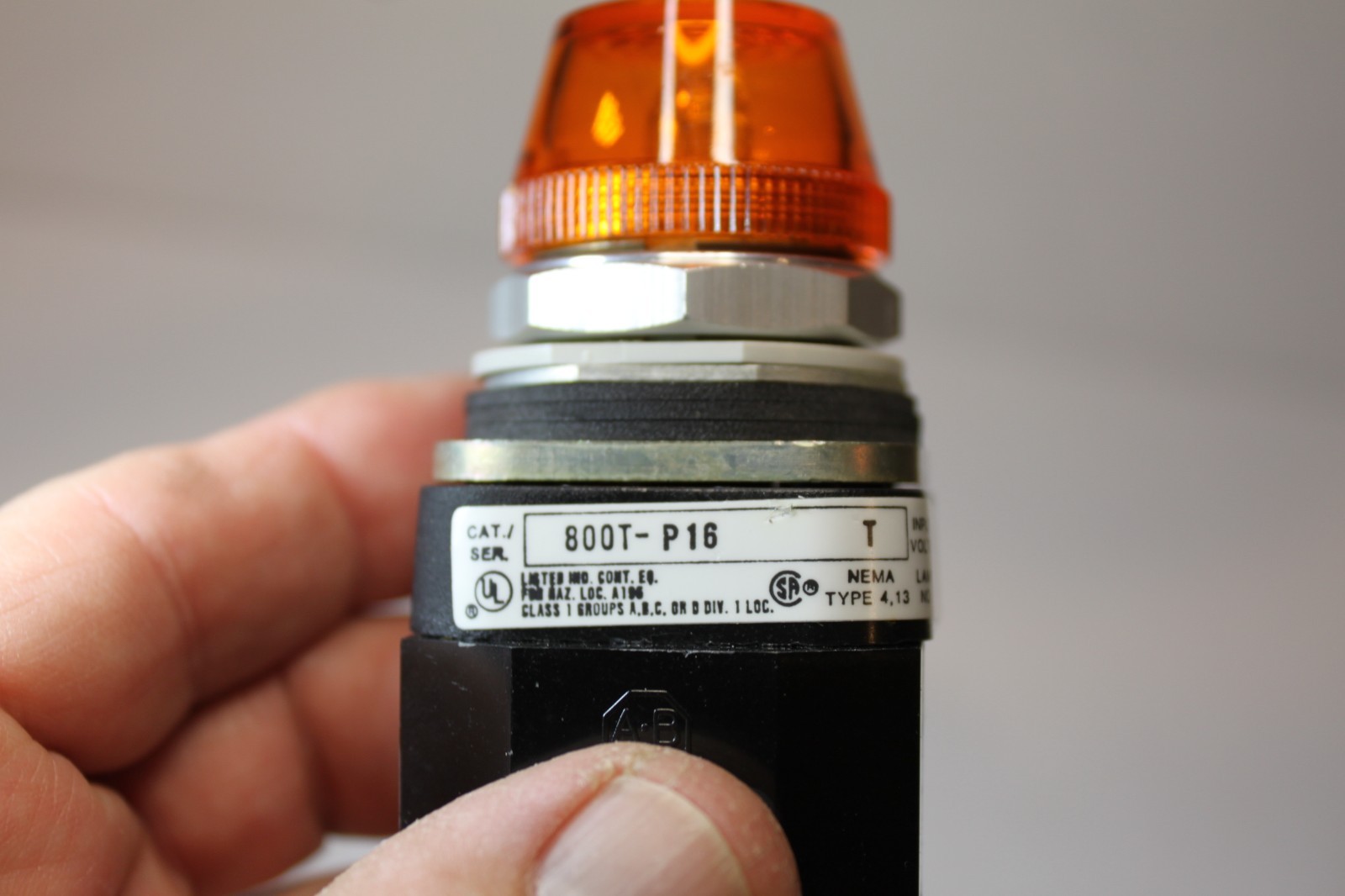 Allen Bradley A-B 800T-P16 Amber Pilot Light 800TP16 120V NIB NEW