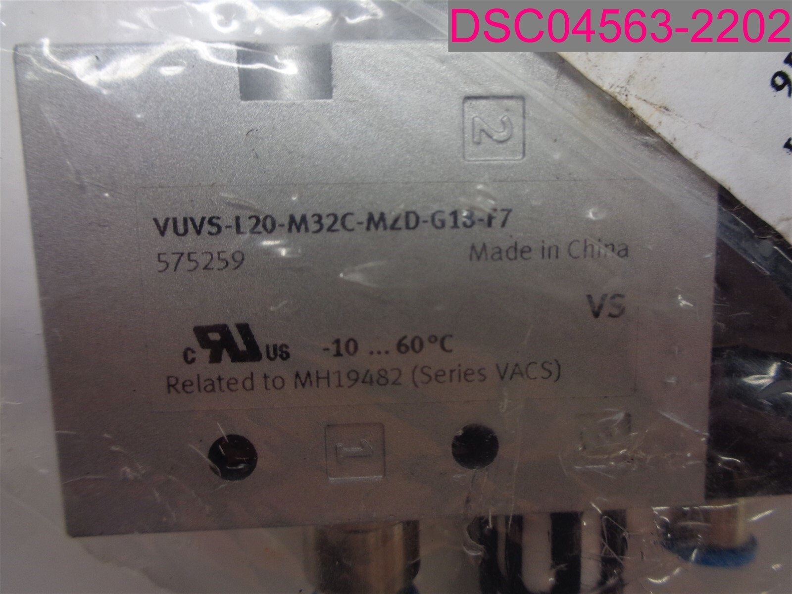 Festo VUVS-L20-M32C-MD-G18-F7 Solenoid Valve VUVS-L20-M32C-MZS-Q6-U3-F7-1C1