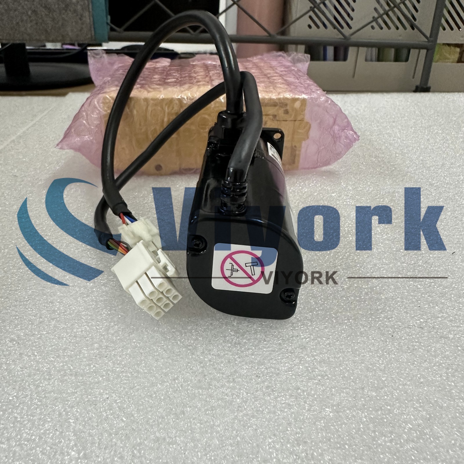 YASKAWA SGM-A5L314CP SERVO MOTOR NEW