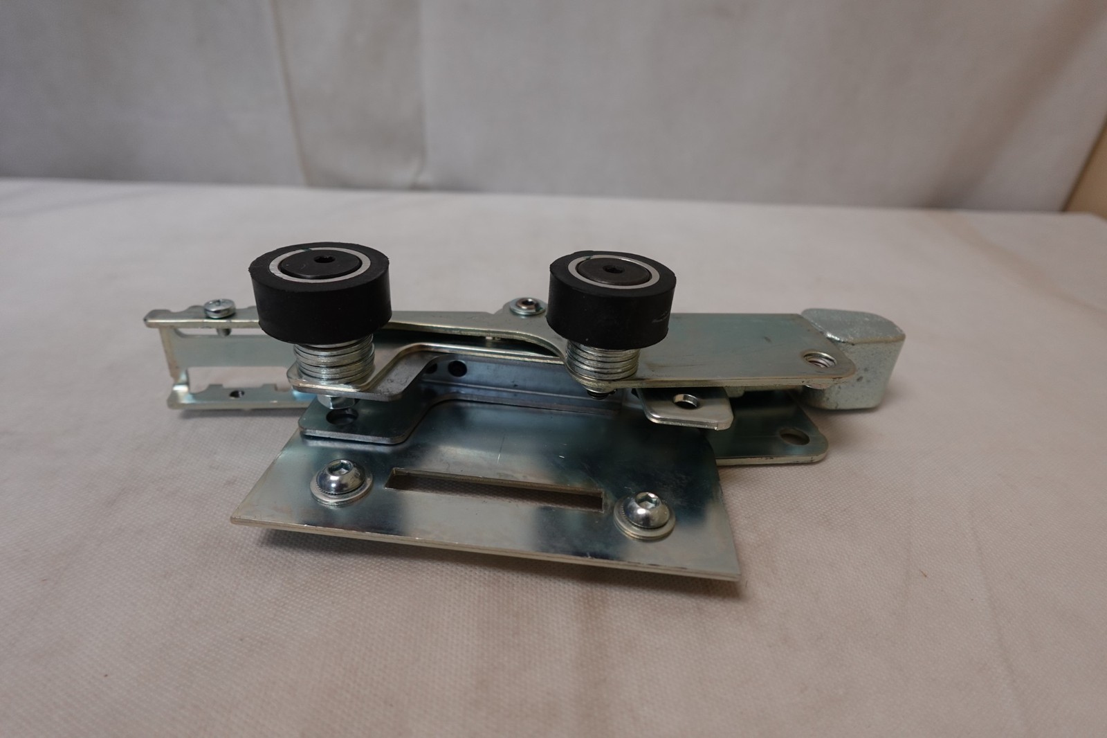 Otis Elevator – Interlock Arrangement Hardware Assy – Right Hand RH – AAB23400S7