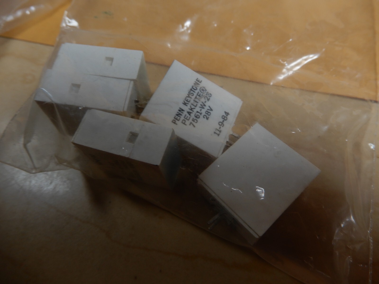 Mixed Makes Lot Miniature Light Bulbs #53 #1487 #219 CM656 7632 #57