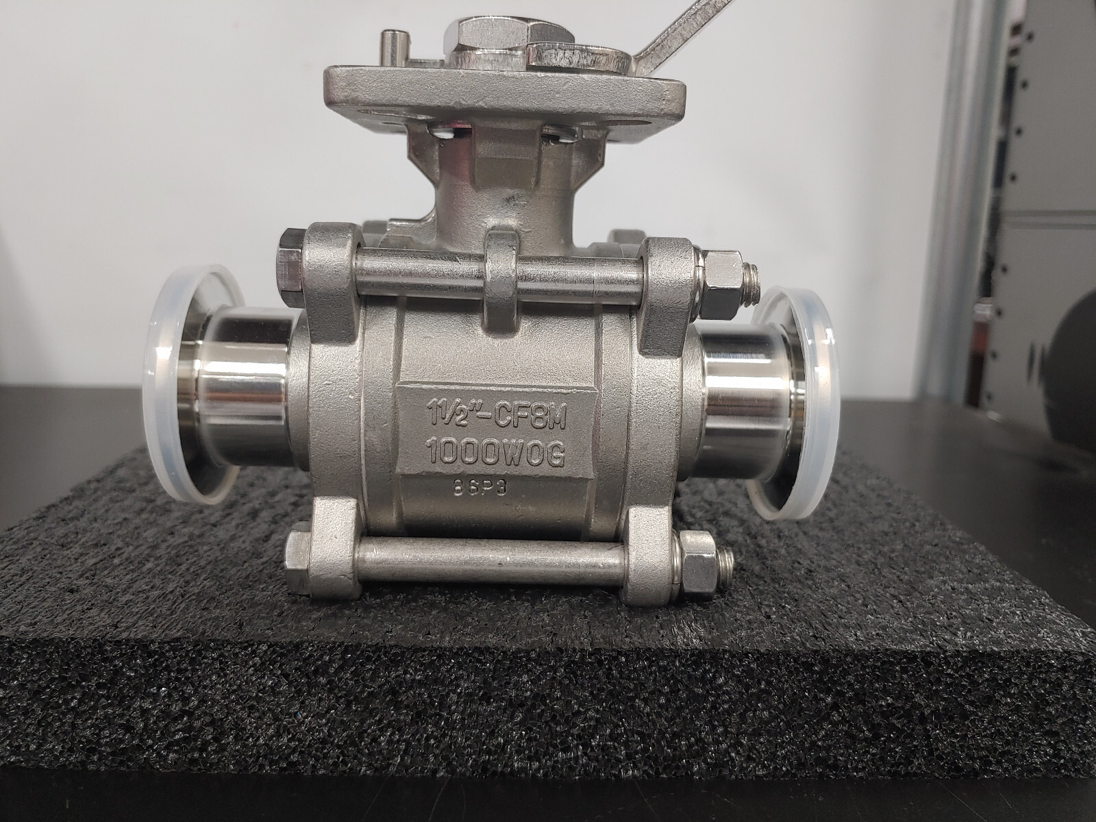 DIXON 1 1/2″-CF8M 1000WOG Stainless Steel Ball Valve