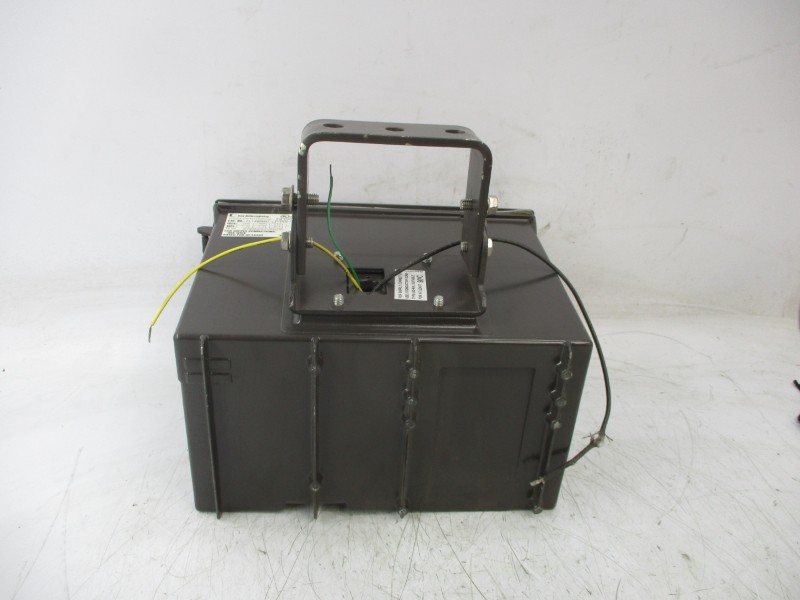 DAY-BRITE FLI400MMT-LP-PCR-W27 277V 1.8A (AS PICTURED) UNMP