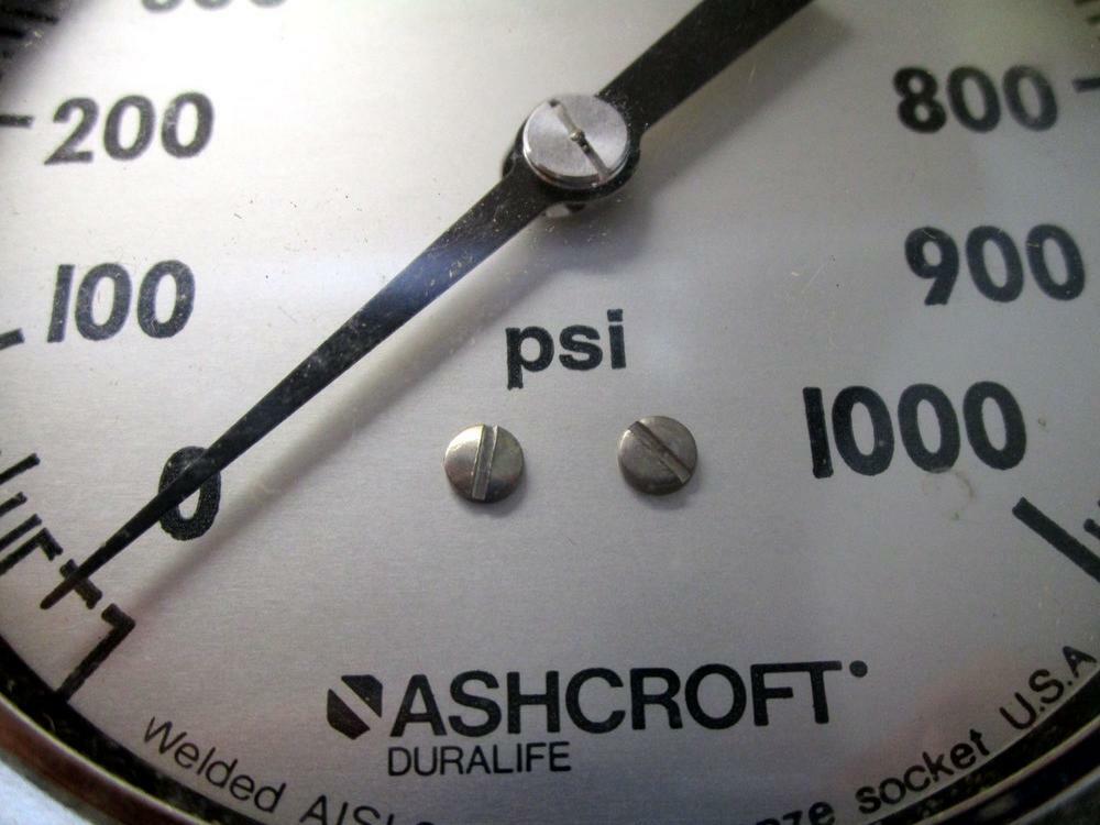 Ashcroft 35 1009 AW 02L Pressure Gauge 351009AW02L Range:0-1000 PSI