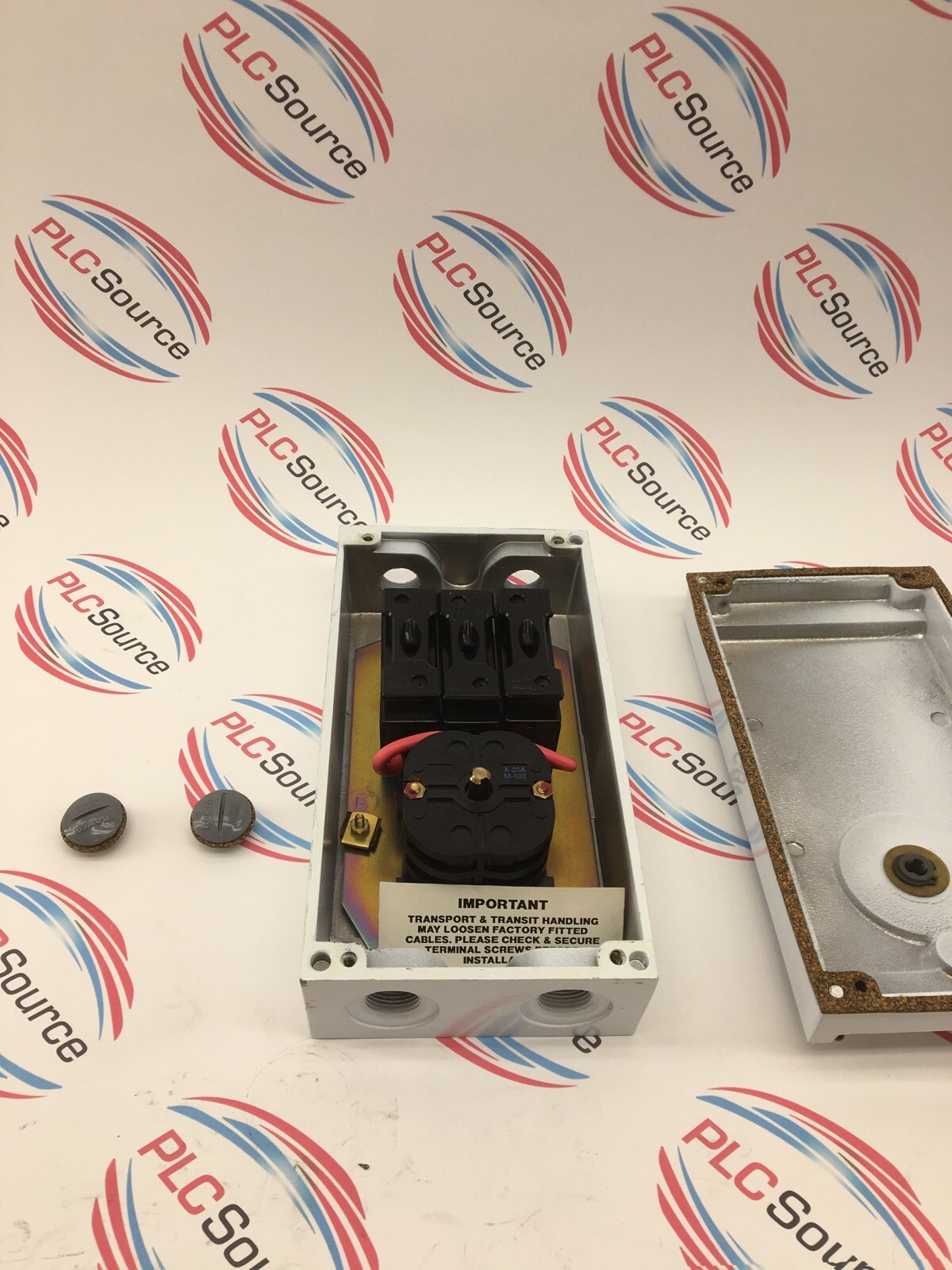 NILSEN FEDERAL SERIES 320HWRM FUSED ON OFF SWITCH 3 POLE 440V 50HZ 20A IP56
