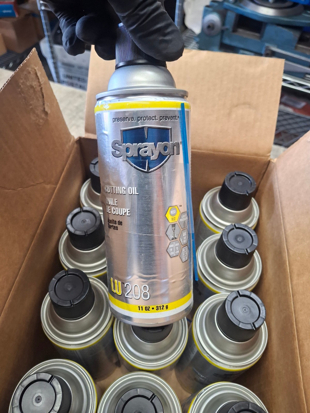 12 QTY. Sprayon LU208 Cutting Oil Fluid 11 oz Aerosol, Petroleum BaseSC0202000
