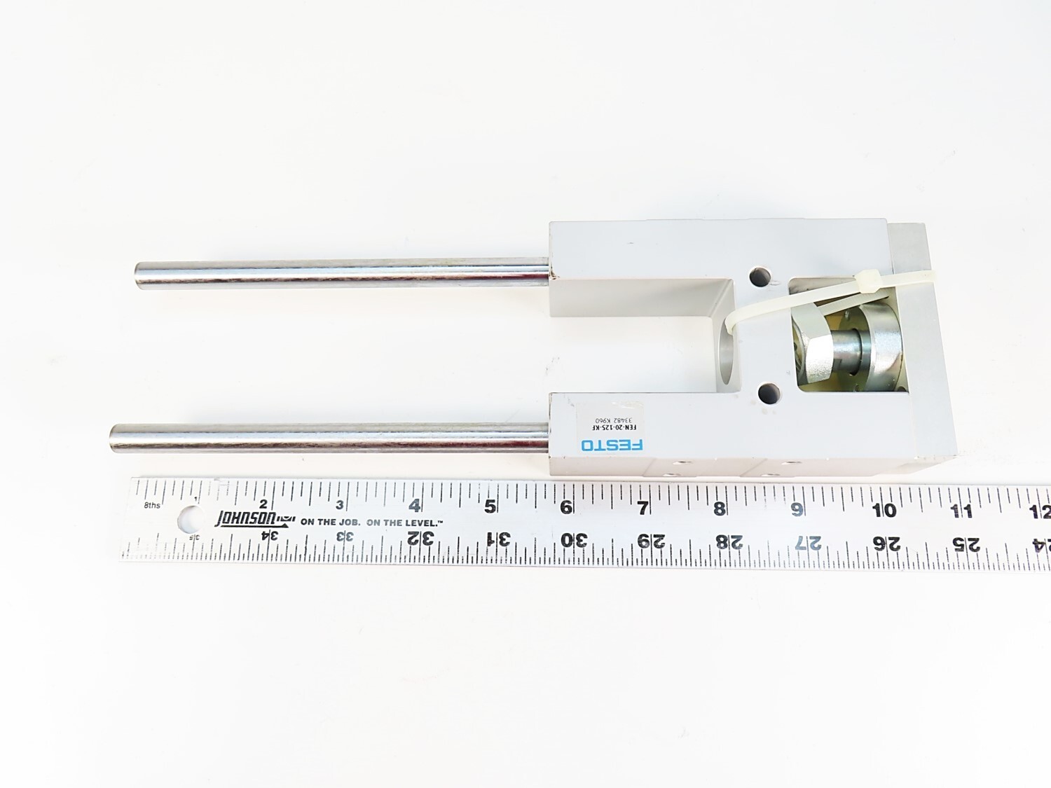 Festo FEN-20-125-KF FEN20125KF Guide Unit 20mm Dia 125mm Stroke NEW NO BOX