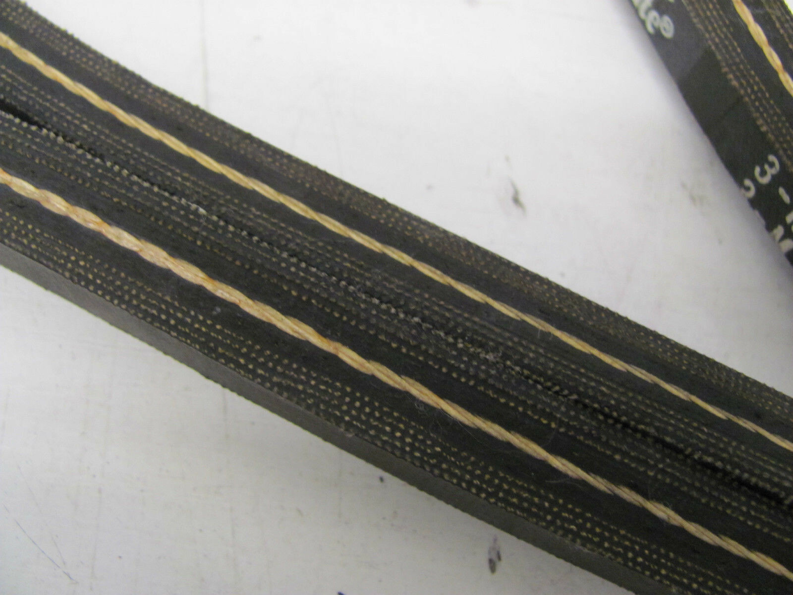 DAYCO SUPER II V-BELT B86 5/8″ W X (APPROX. 34″ L) NEW(OTHER)