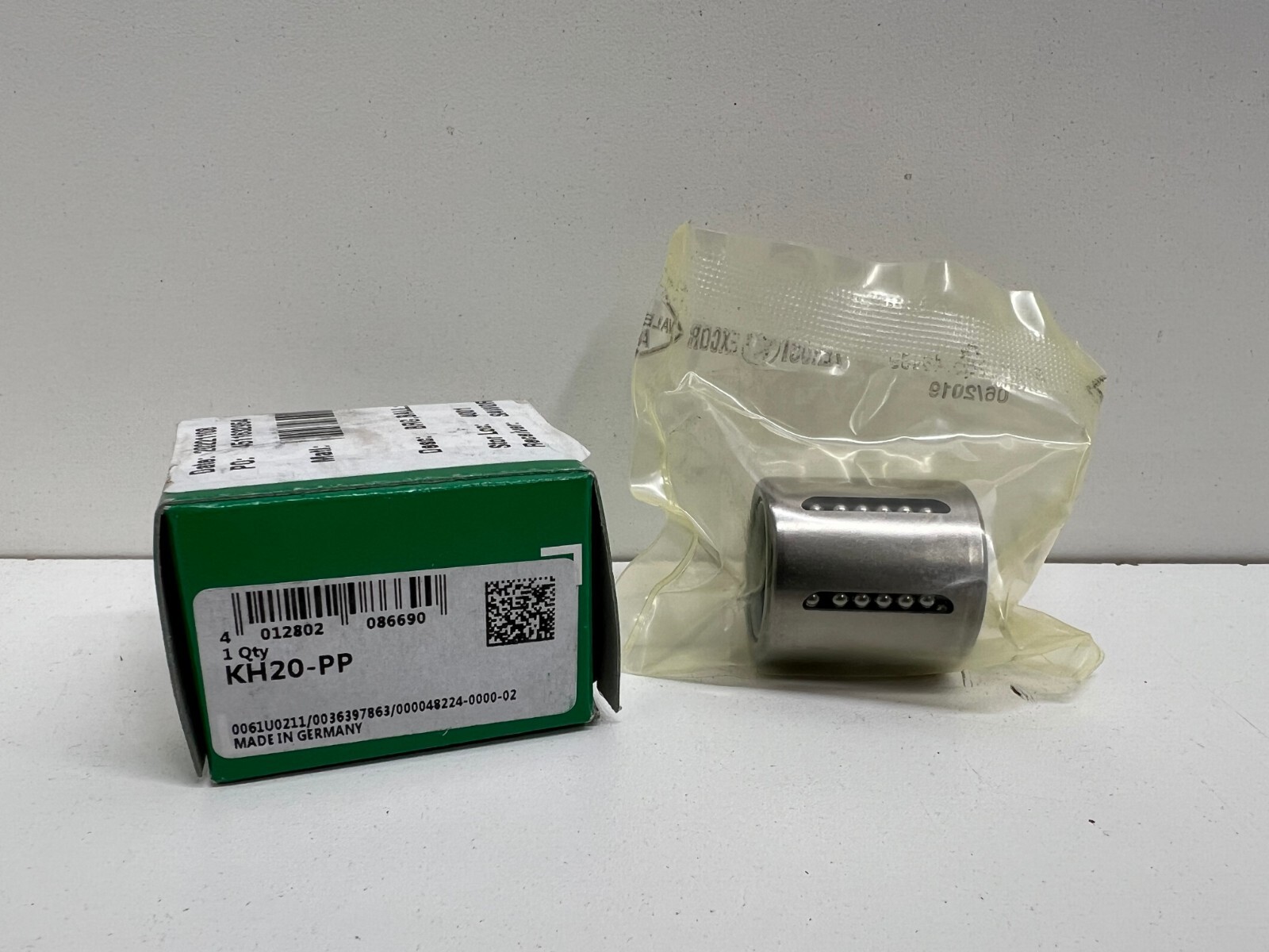 NEW IN BOX! INA LINEAR RAIL BALL BEARING KH20-PP
