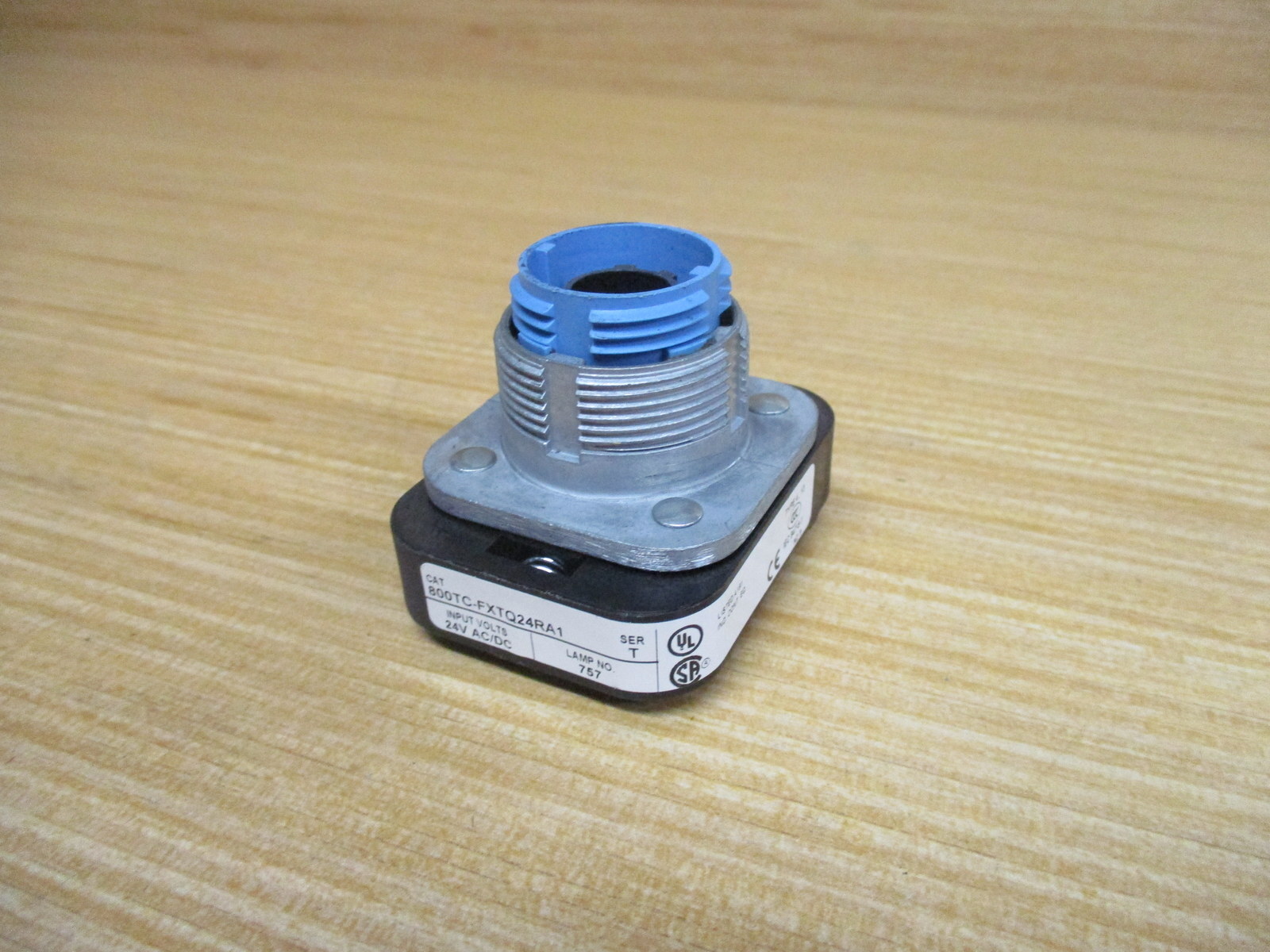 Allen Bradley 800TC-FXTQ24RA1 Push Pull Switch Core Only