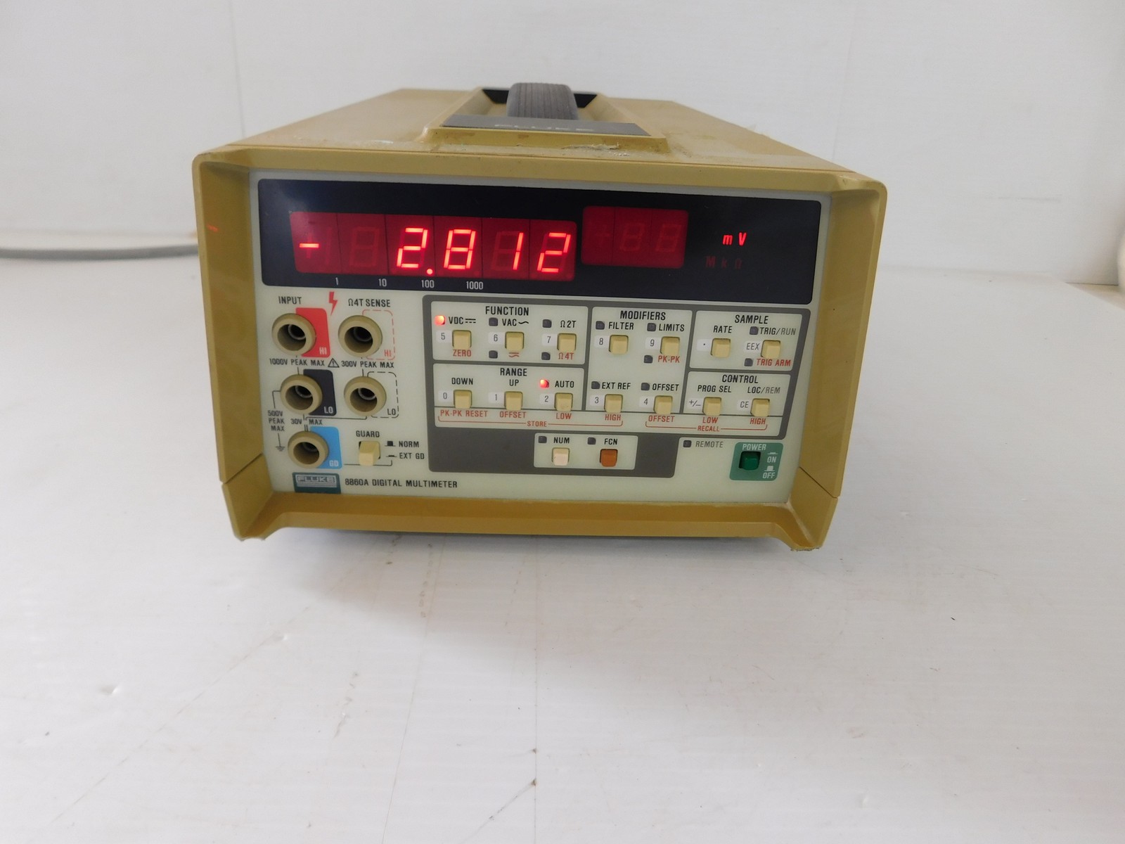FLUKE 8860A DIGITAL MULTIMETER (IHB89)