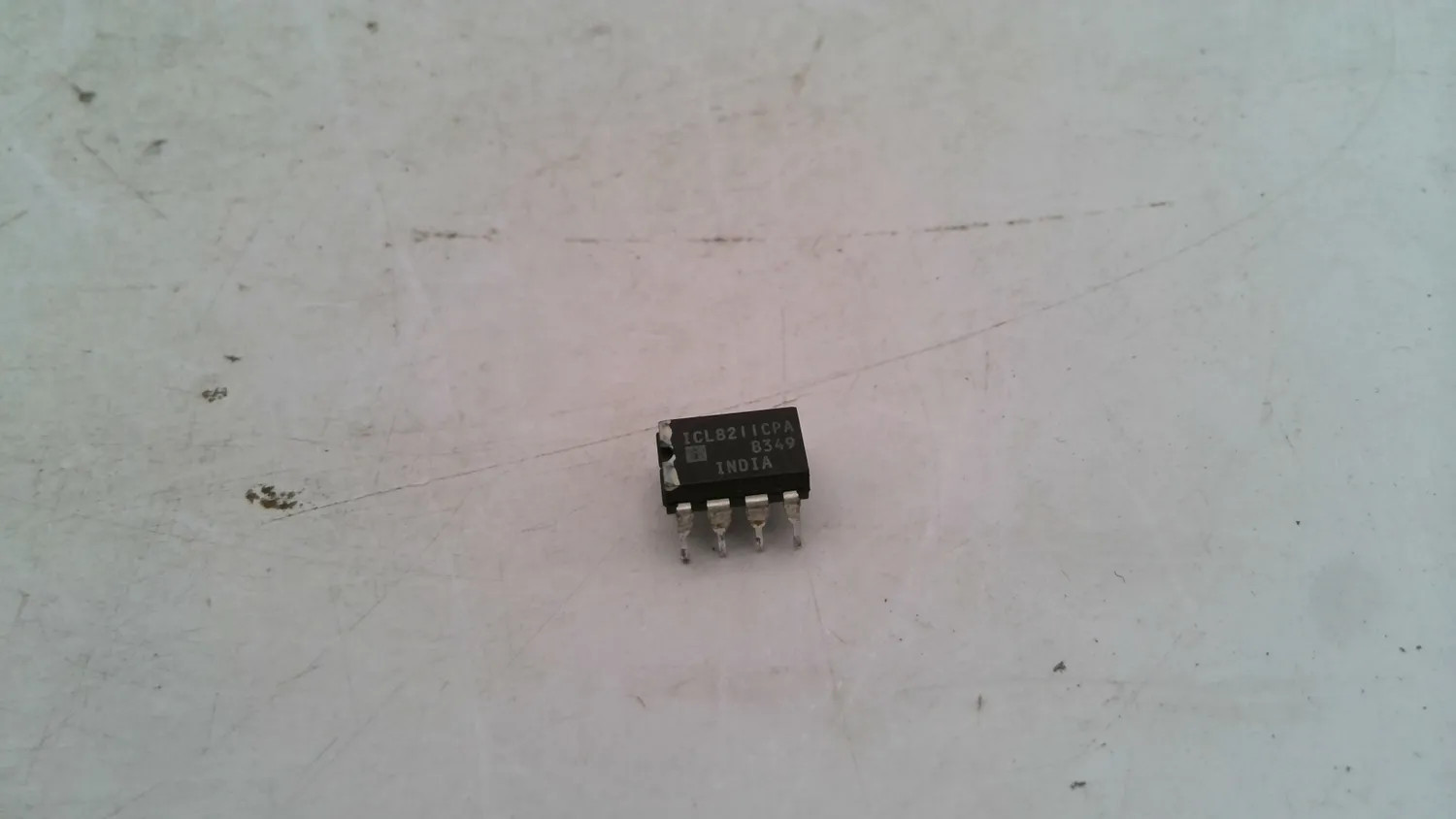 INTERSIL ICL8211CPA DUAL VOLT REG IC DIP (LOT OF 2)