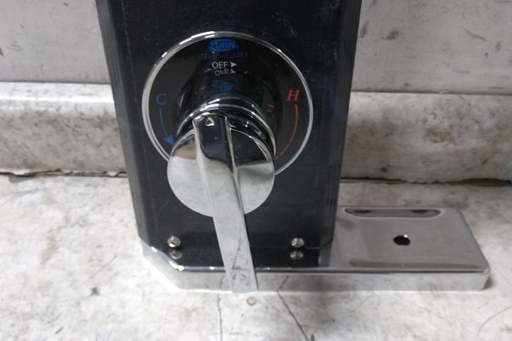 Zurn Z7500 1/2 In NPT Connection Size 2.5 GPM Shower Faucet Panel