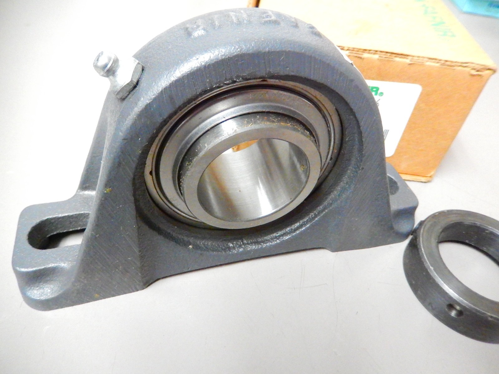 Fafnir RAK 1 7/16 Pillow Block Bearing 2 Bolt With Locking Collar