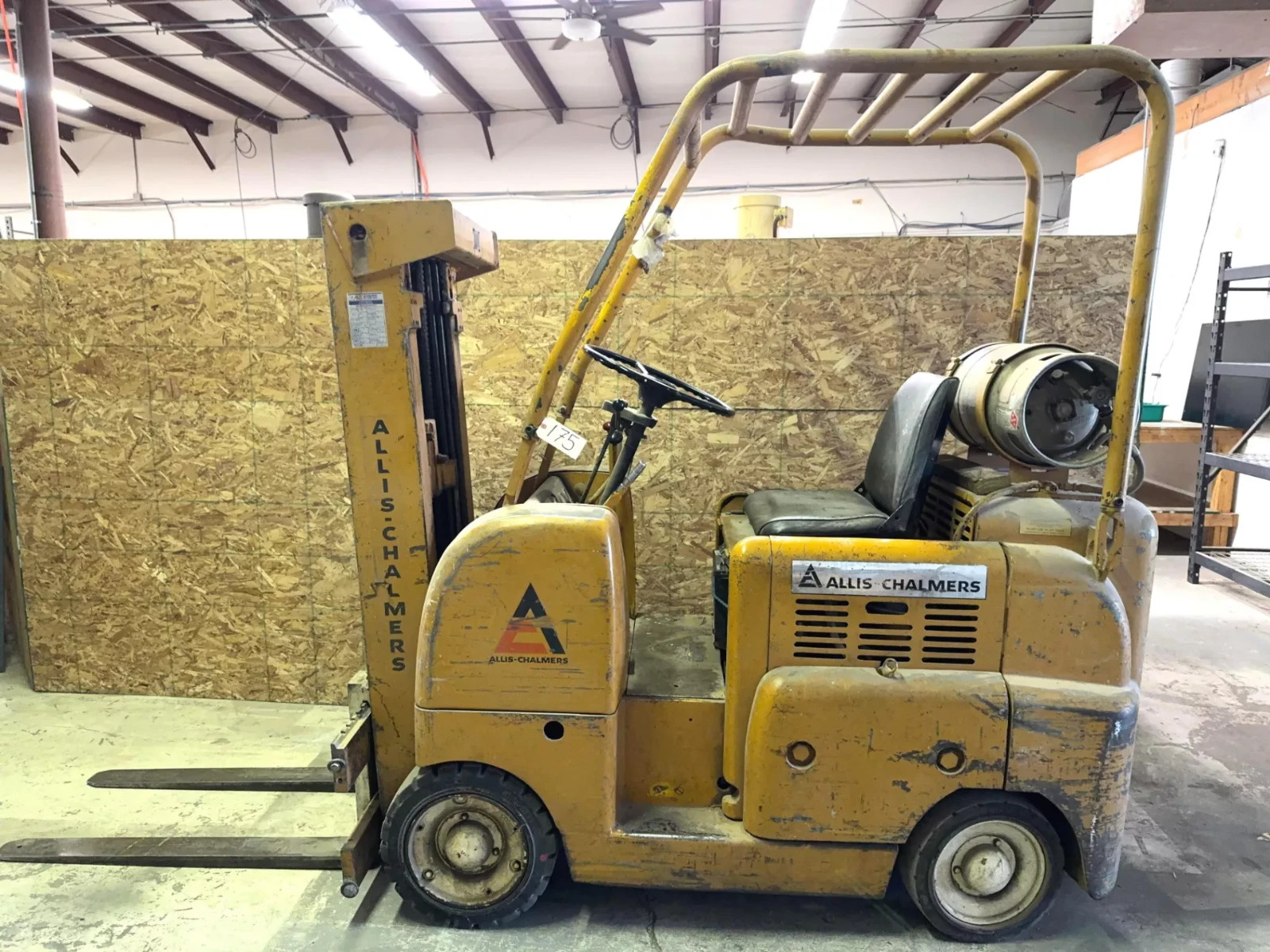 *MUST SELL* 4,000 Lb. Allis Chalmers #FL40-24PS Propane Forklift (Bad Breaks)