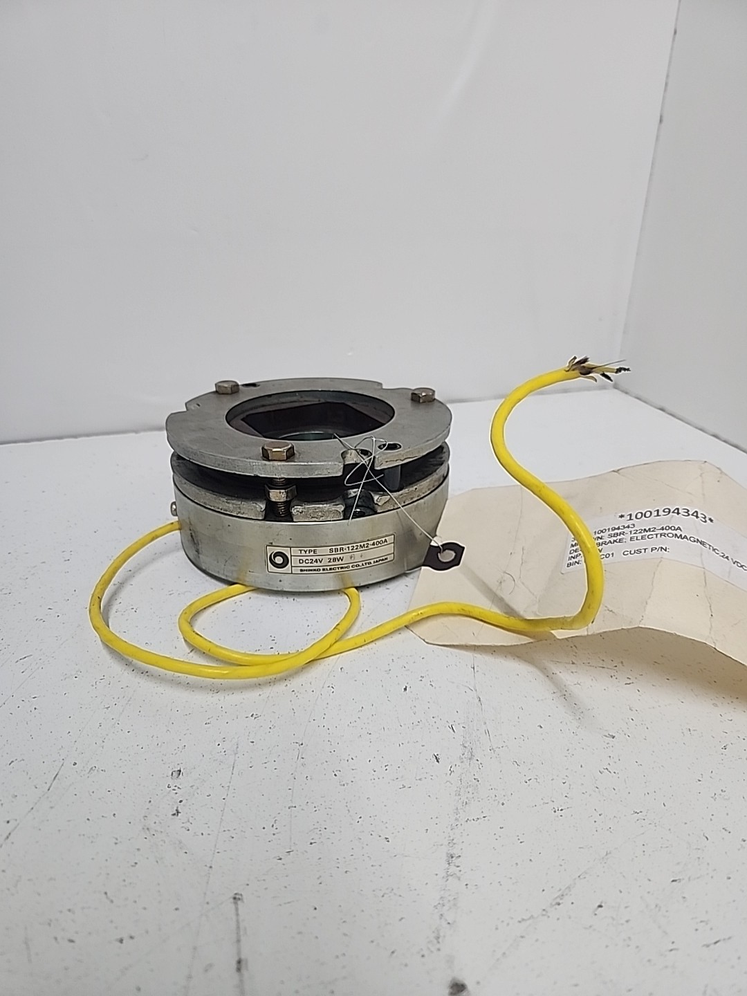 Shinko Electric Co. ELECTROMAGNETIC BRAKE SBR-122M2-400A **USED **