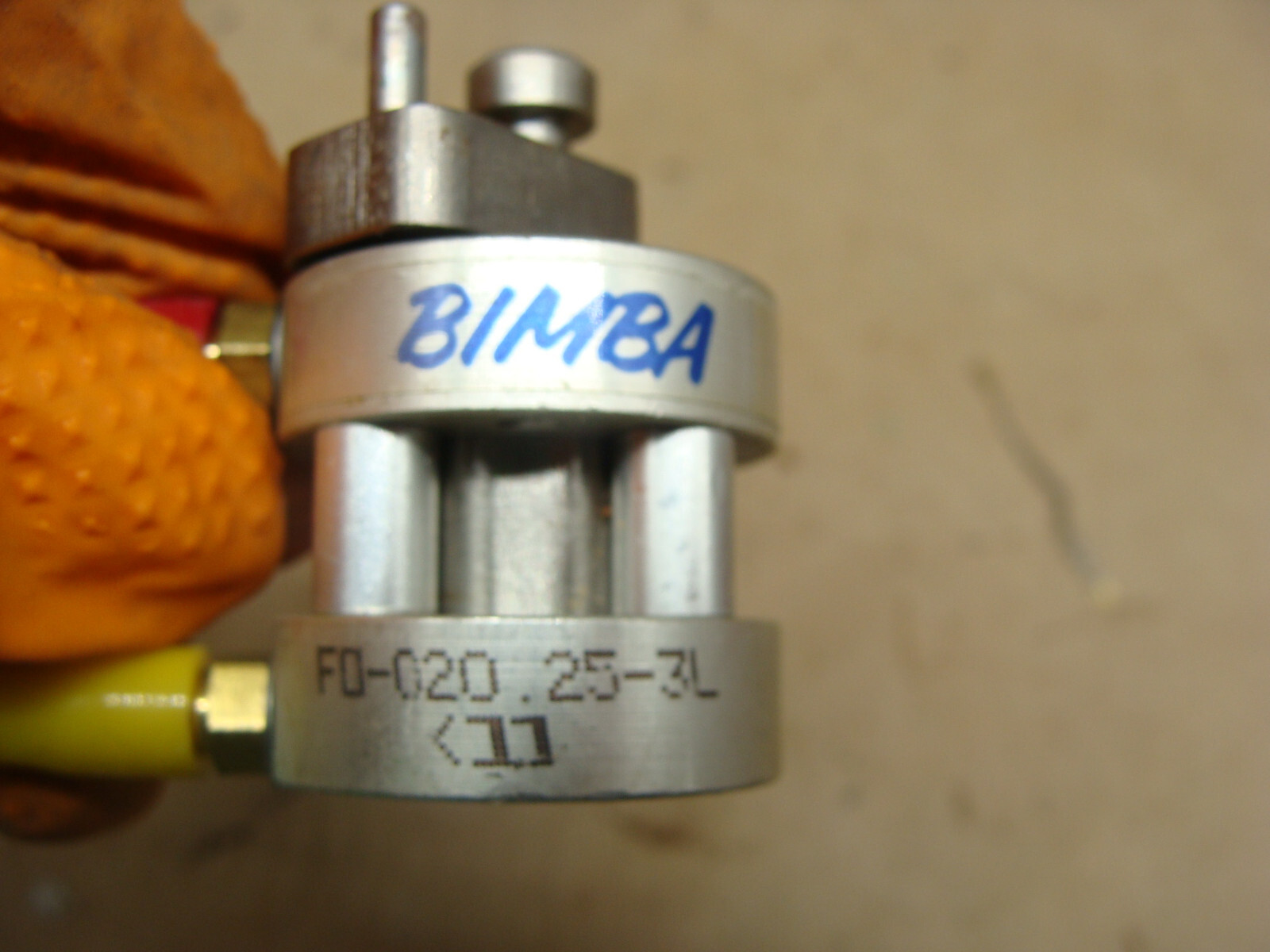 BIMBA FLAT-1 PNEUMATIC CYLINDERS FO-020 .25-3L – – LOT OF 2