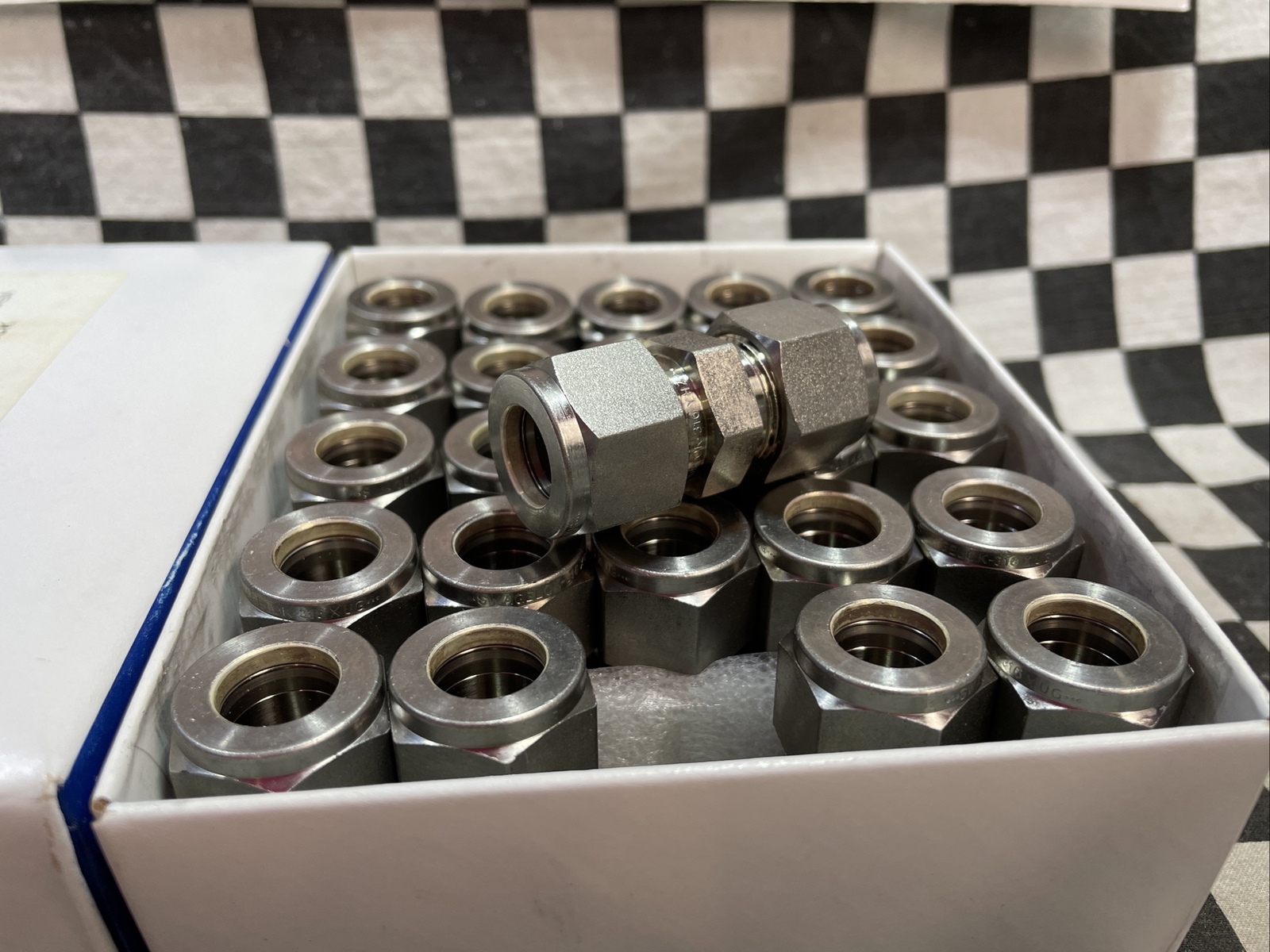 SWAGELOK SS-810-6, SS8106, Union 1/2″, LOT OF 25, SHIPSAMEDAY