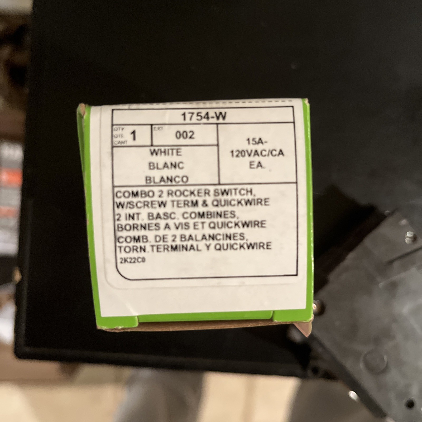 Leviton 1754-W 15A 1-Pole Non-Grounding Push-In Dual Rocker Switch