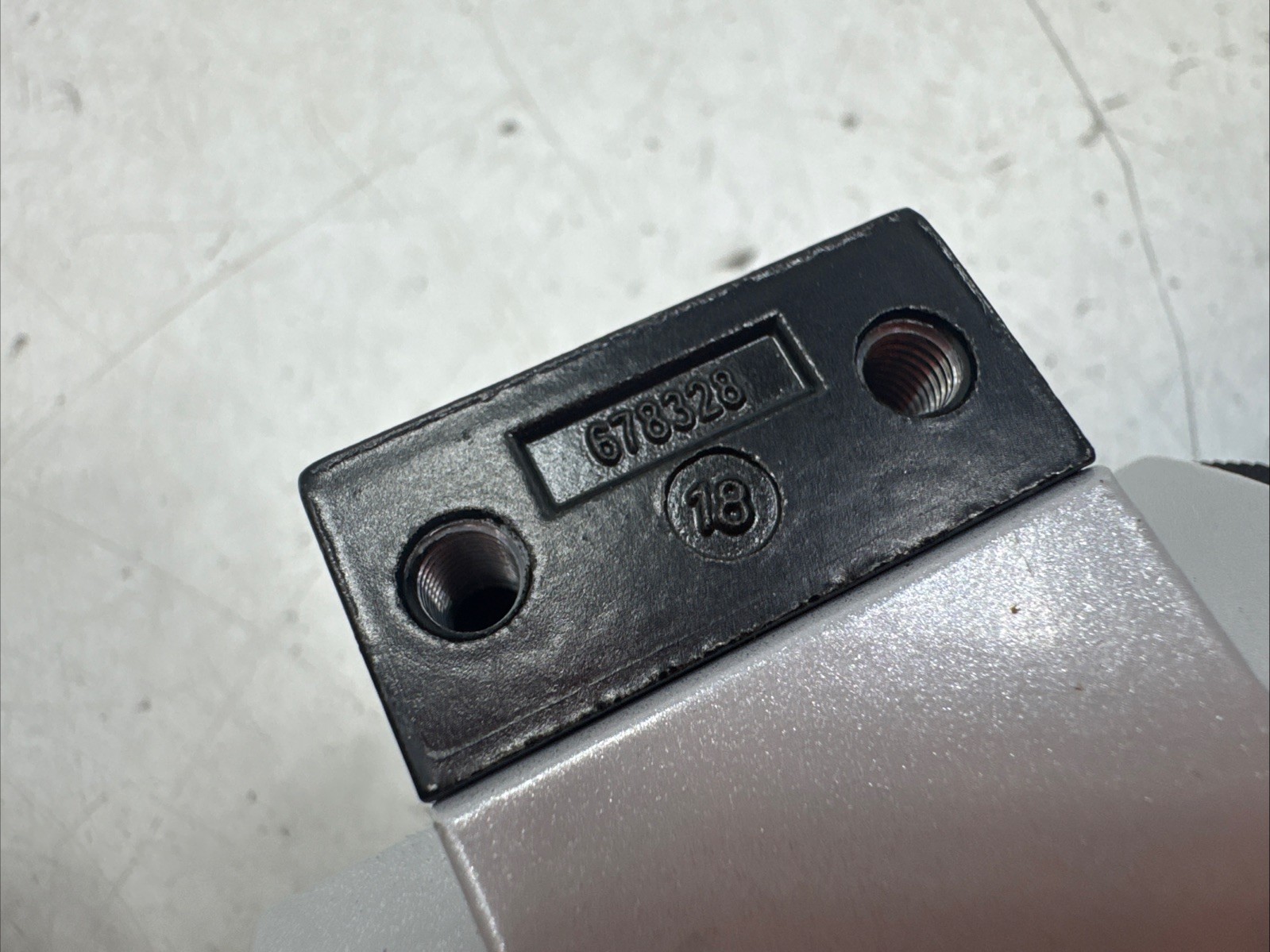Festo LR-D-MIDI P743 / LR-3/8-D-MIDI-NPT / 173656 Pressure Regulator with Gauge