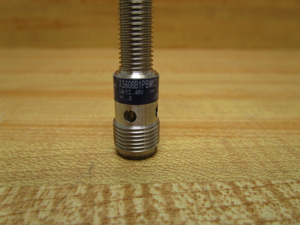 Telemecanique XS608B1PBM12 Inductive Proximity Sensor