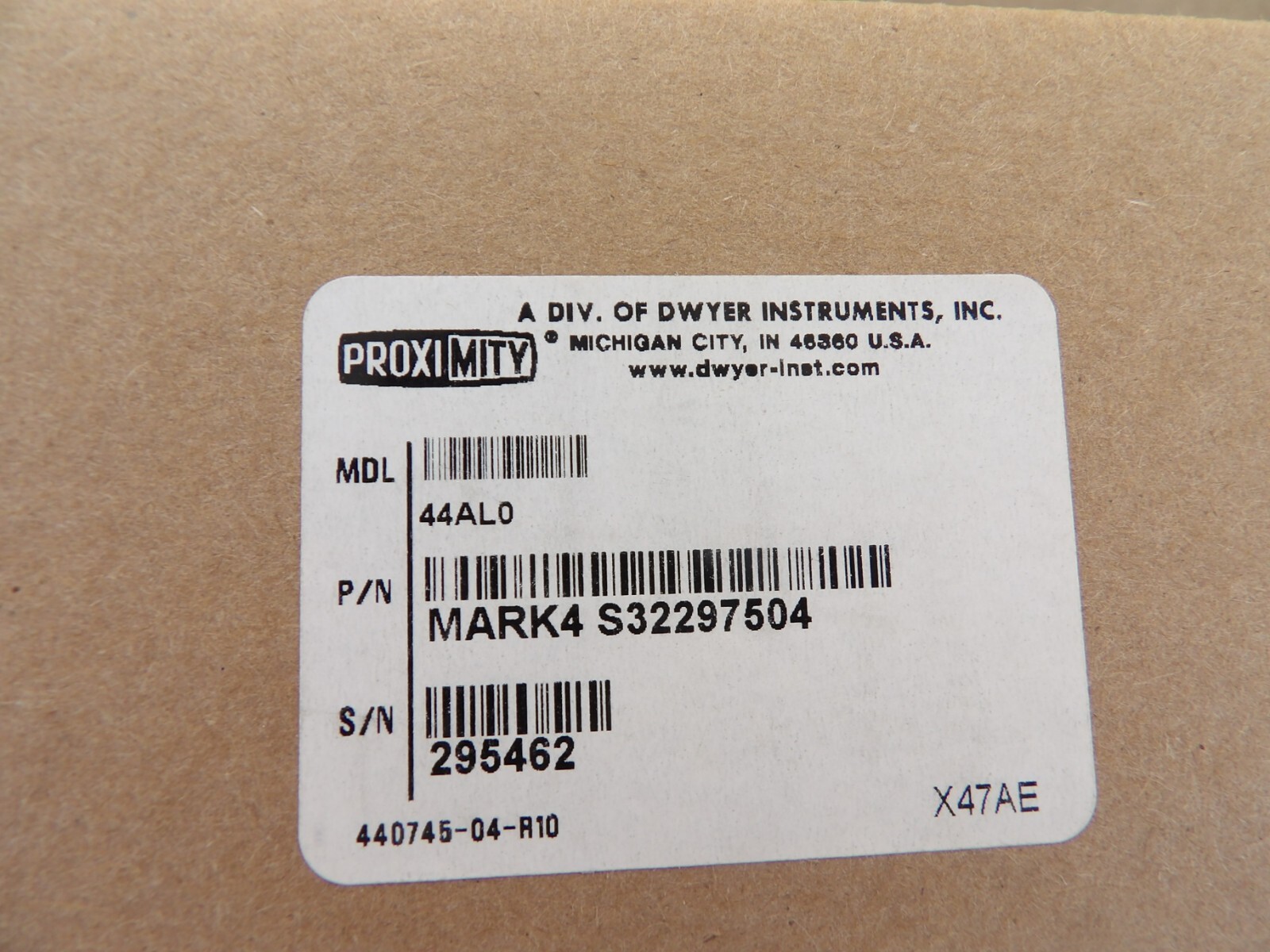 NEW DWYER PROXIMITY MARK 4 SENSOR ROTATING POSITION INDICATOR SWITCH 44AL0