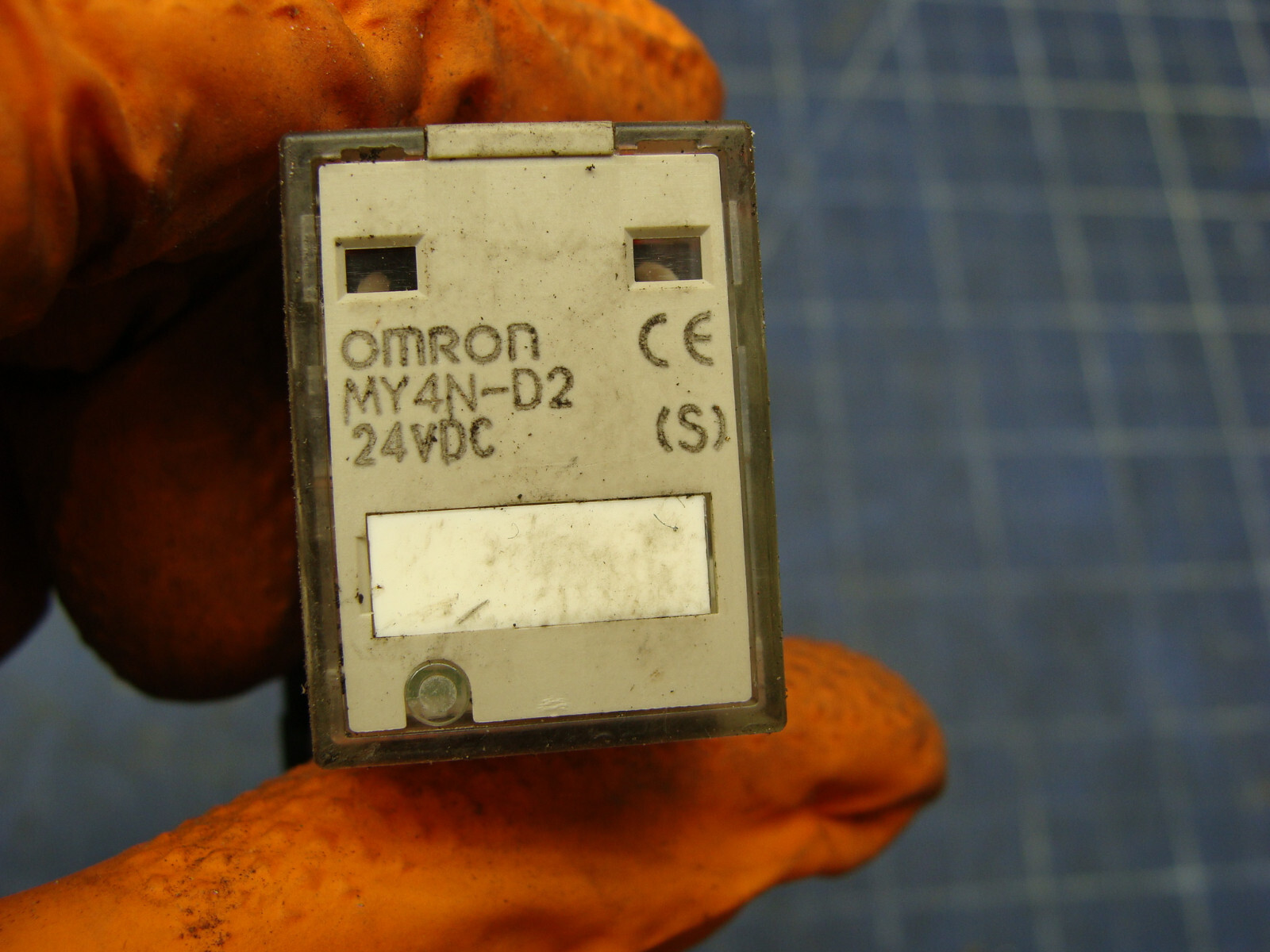 LOT OF 5 OMRON RELAYS MY4N-D2 24VDC 5A 250VAC W/BASE 2166C
