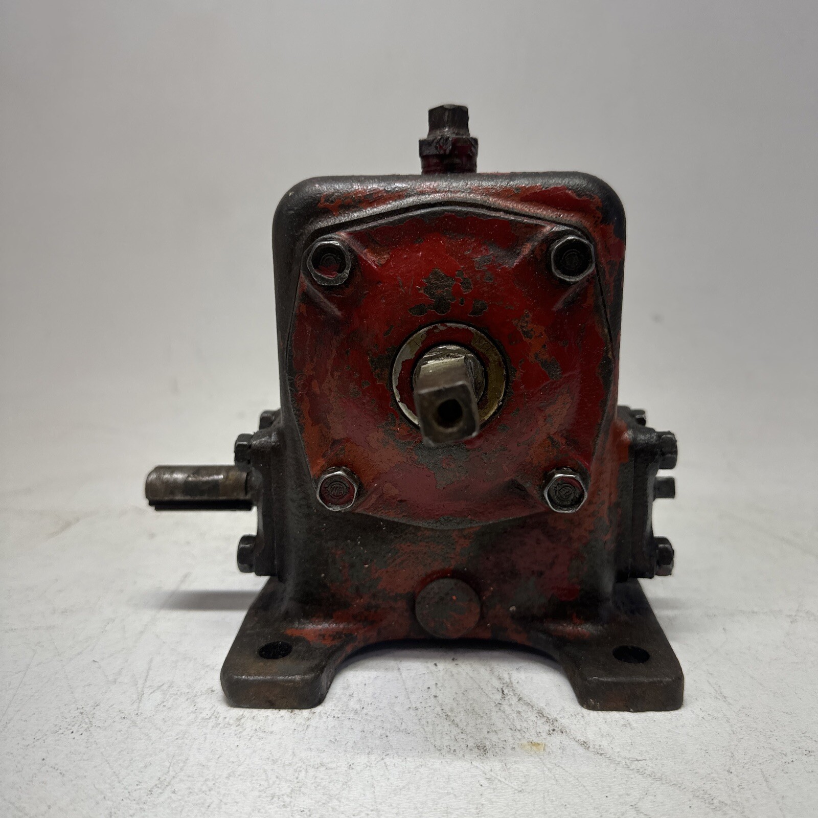 AMERICAN STOCK GEAR DIV. PERFECTION GEAR CO. SB 182 B 20:1 Ratio 36 Hp 1800 Rpm