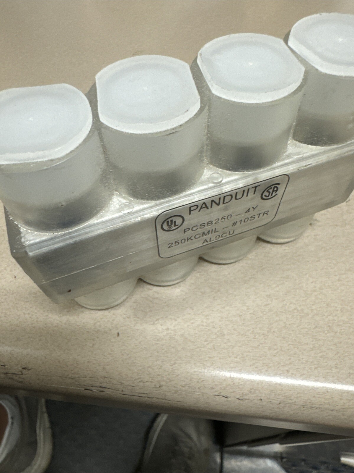 Panduit PCSB250-4Y Multi-Tap Mechanical Connector AL9CU Open Box New