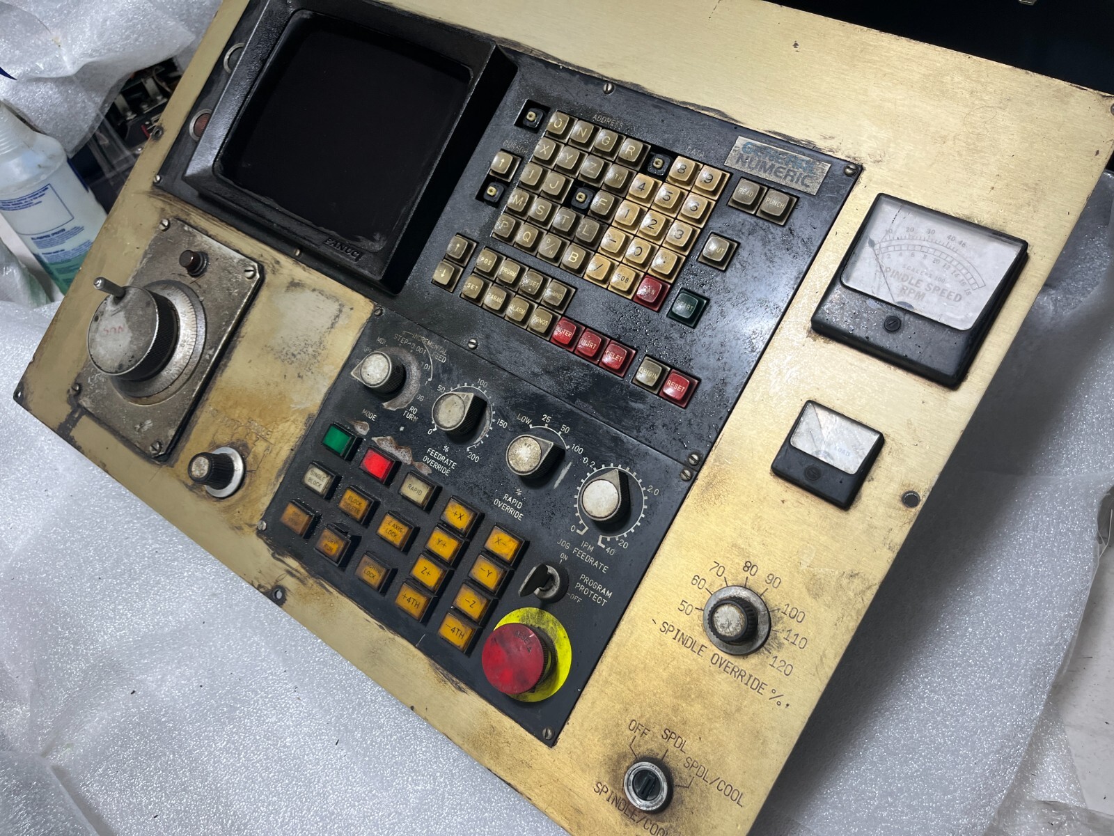 FANUC SYSTEM 6T MDI/CRT UNIT A02B-0051-C012 W/ A61L-0001-0072 & A20B-0007-0030