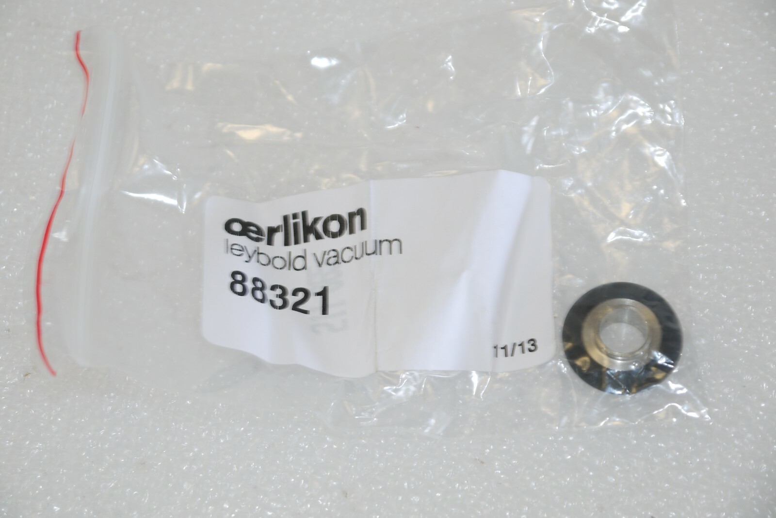 OERLIKON LEYBOLD 88321 VACUUM CENTERING RING DN KF10 NEW