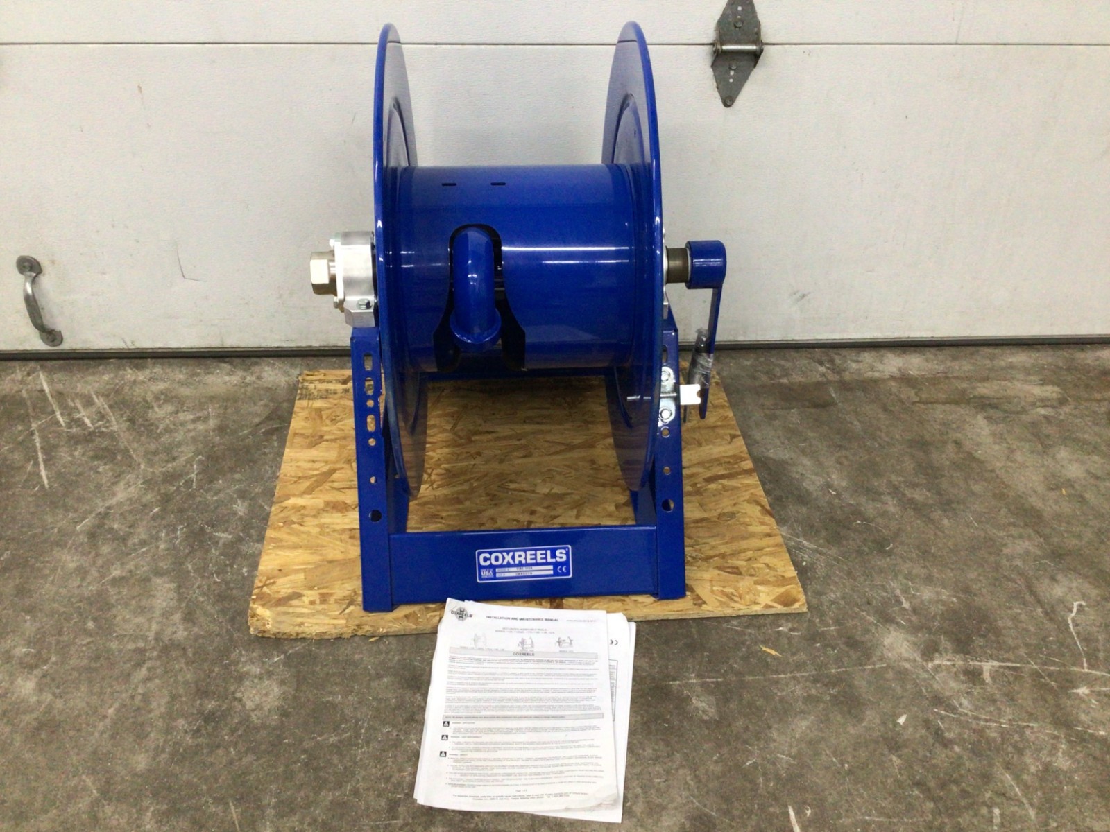 Coxreels Hand Crank Hose Reel,1-1/2×50 1185-1124 Coxreels 1185-1124 674255833555