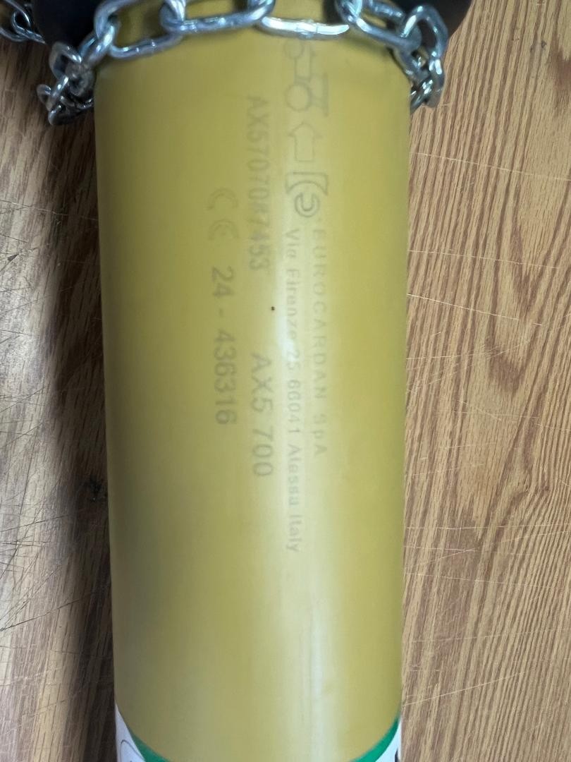 Eurocardan AX5 700 (44″OL) 1-3/8″- 6 SPL X 1-3/8″