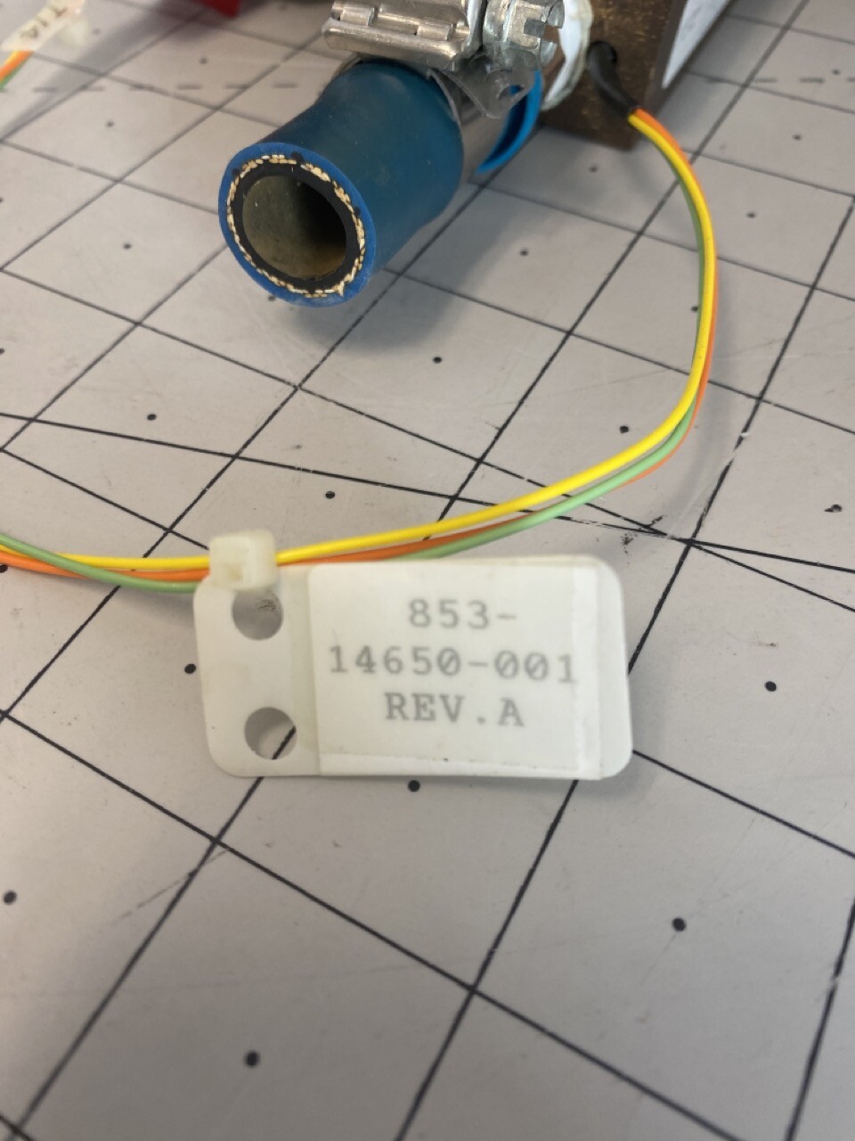 Malema Sensors M-200-B-3-B Flow Switch Lam Research 853-14650-001