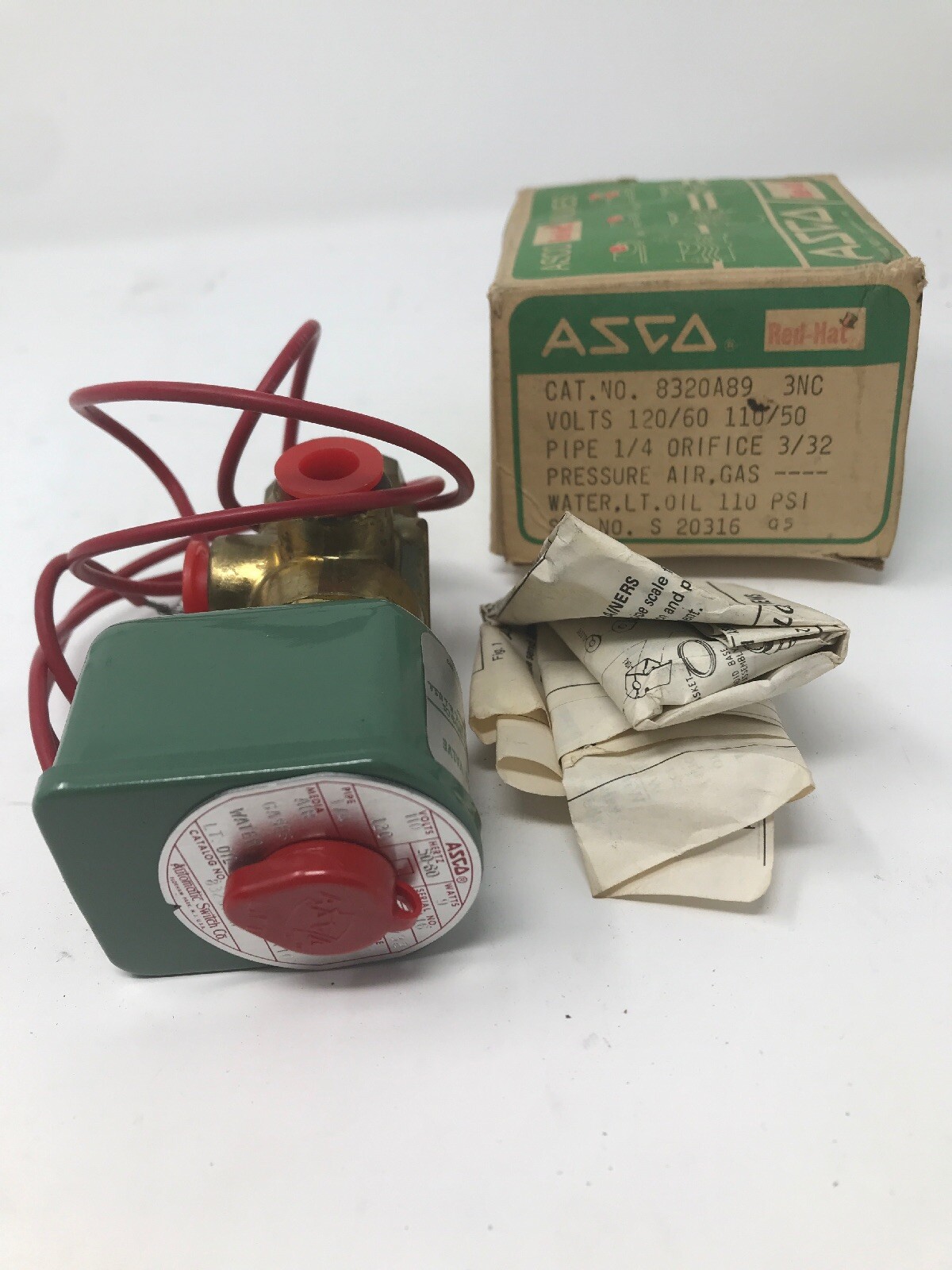 ASCO Red Hat Solenoid Valve 8320A89 110V 120V 50-60 Hz 1/4” New Old Stock