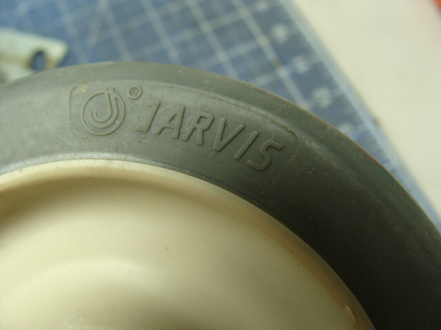 SET OF 4 JARVIS 5″ X 1-1/4″ CASTERS (2) STATIONARY & (2) SWIVEL (1) DIFF. MOUNT