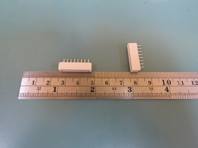 MOLEX 22-03-5085 Qty of 14 per Lot Connector Header Through Hole 8 position 0.0