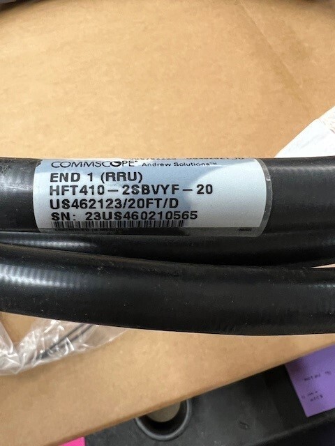 HFT410-2SBVYF-20 CommScope. HELIAX® FiberFeed Hybrid Jumper 4×10 AWG 20Ft