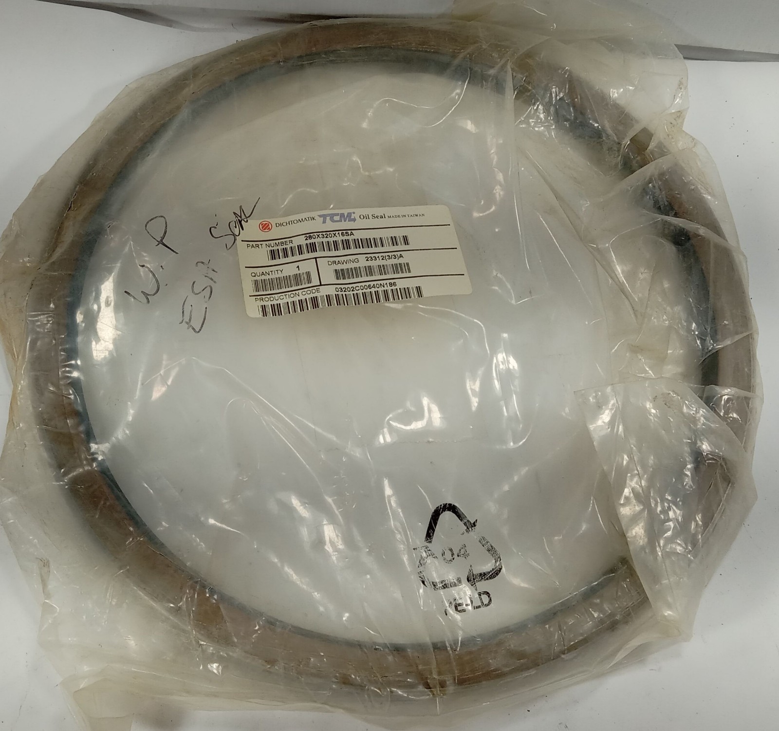 1 NEW TCM 280X320X16SA ROTARY SHAFT OIL SEAL NNB ***MAKE OFFER***