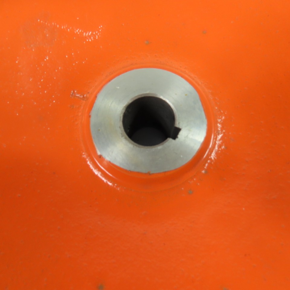 8″ OD Solid Machine Handwheel With Revolving Handle 3/4″ Bore
