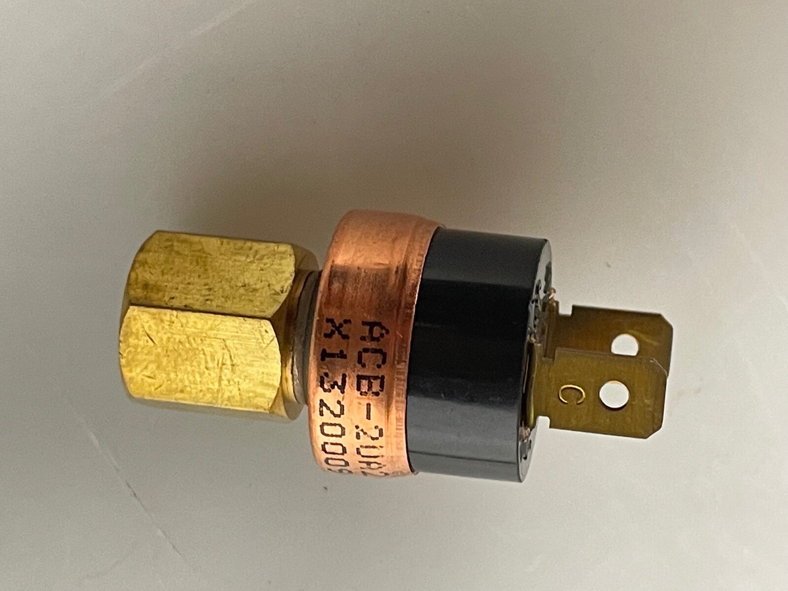 Trane/Service First CNT01086 Low Pressure Cutout Open: 20PSIG Close: 35 PSIG