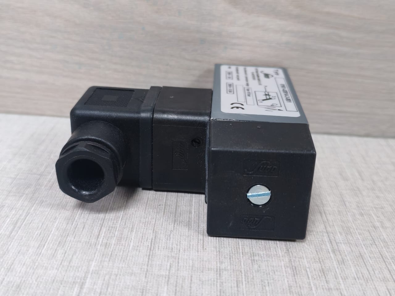 Suco 0161-43814-3-001 Pressure Switch -New Without Box