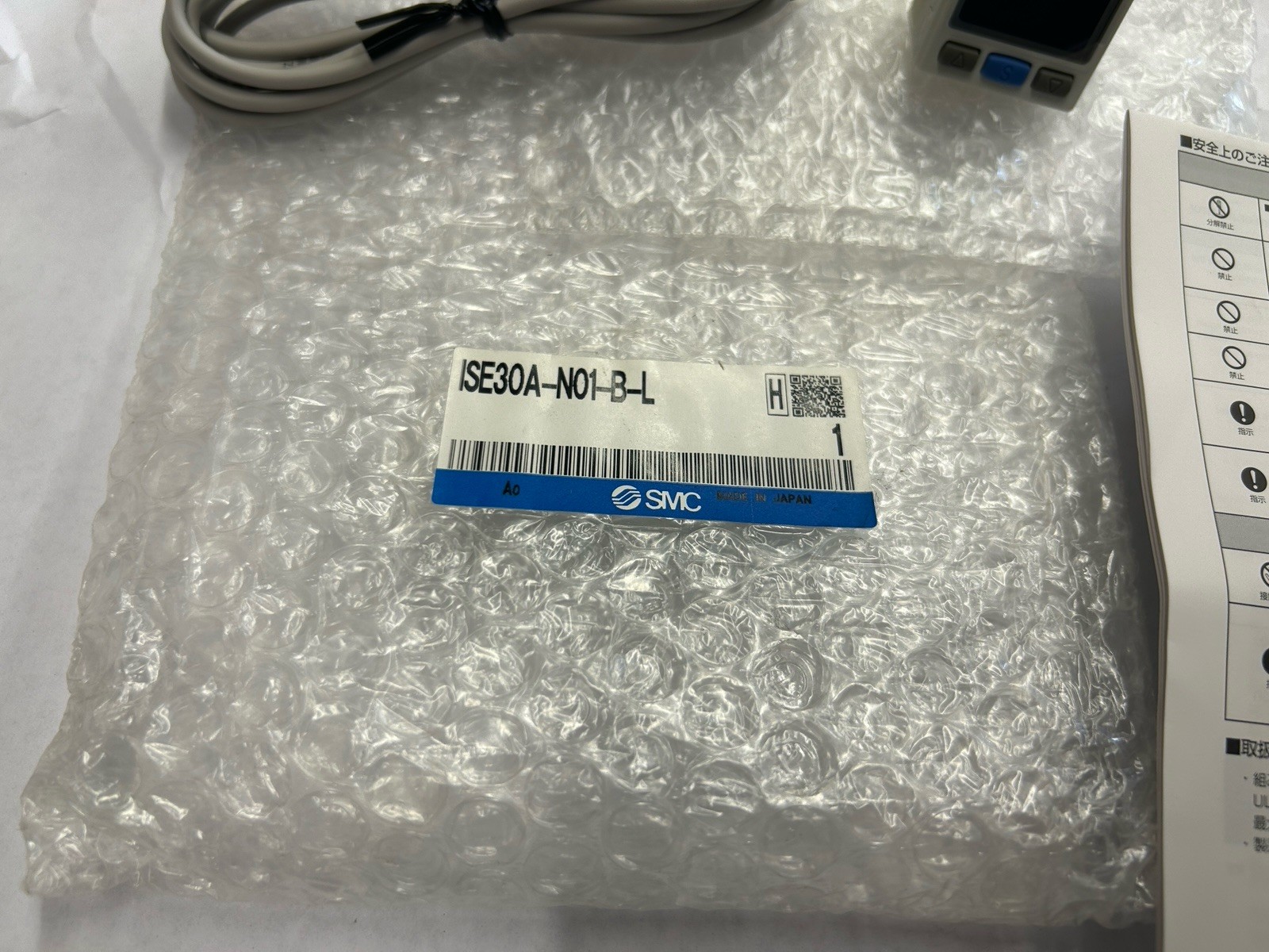 New SMC ISE30A-N01-B-L Digital Pressure Switch
