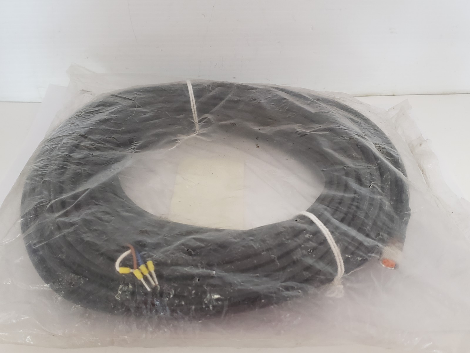 EUCHNER C-M08F04-04X025PV25,0-ES-095035 CONNECTING CABLE FEMALE PLUG 4 PIN NIB
