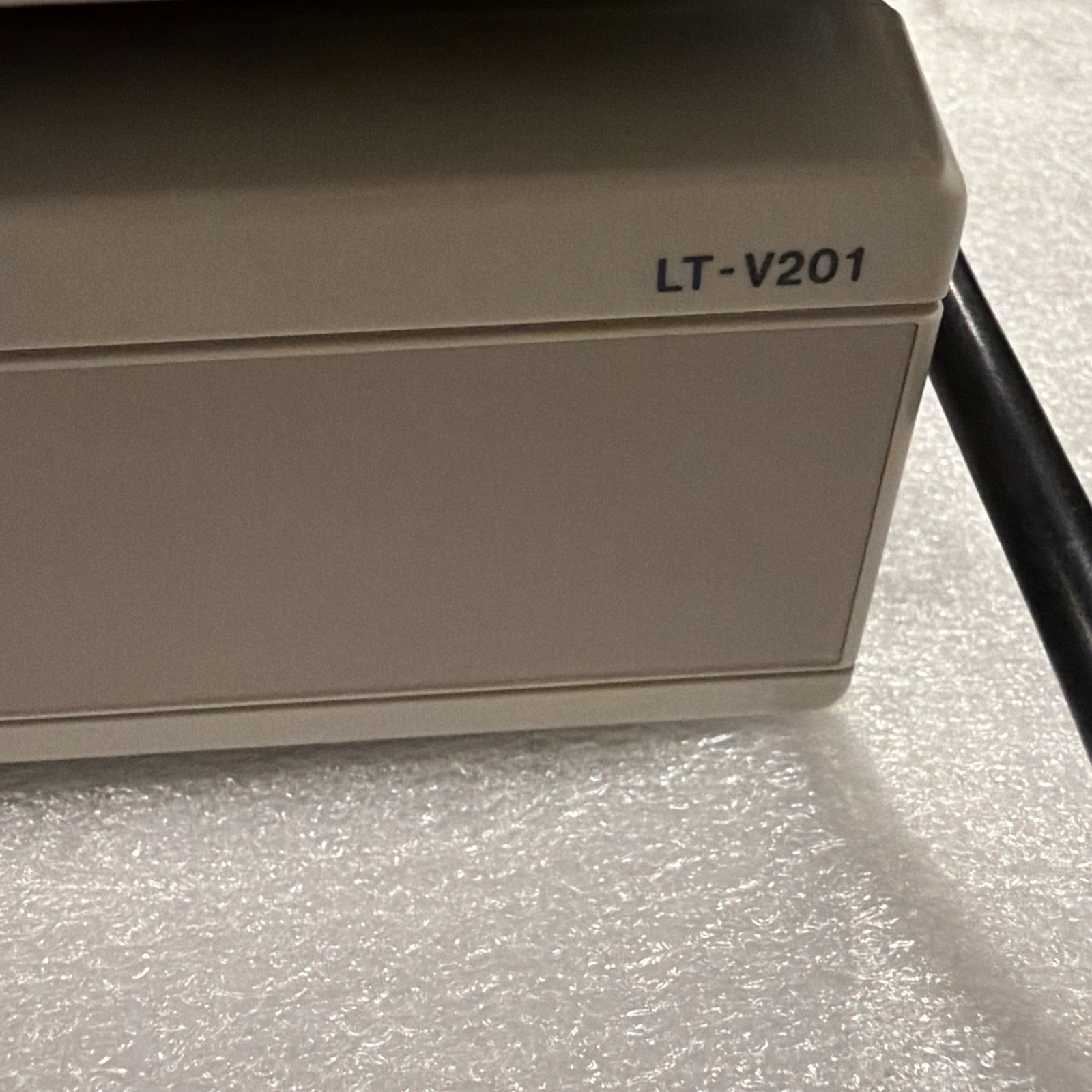 Keyence LT-8010 Laser Displacement Sensor with LT-8105 & LT-V201 + controller