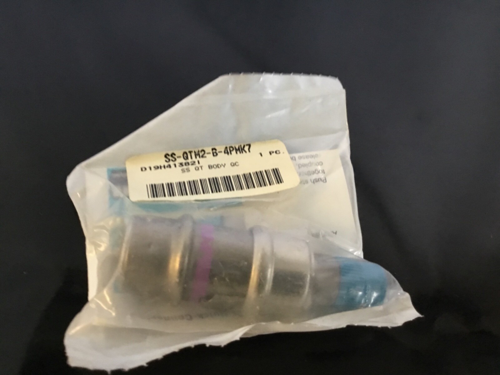 SWAGELOK SS Quick-Connect Body 1/4″ MNPT PURPLE KEY 7 SS-QTM2-B-4PMK7