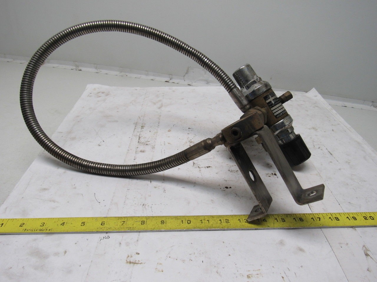 Concoa CGA 580 Inert Compressed Gas Regulator for Laser