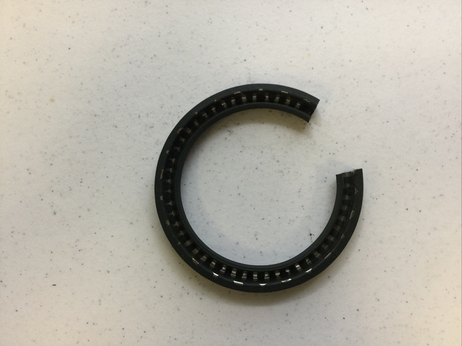 NEW GARLOCK-KLOZURE 25006-2118 DYNAMIC OIL SEAL, 23X2118, FREE SHIPPING
